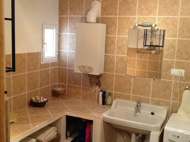 Resale - 4 Bedroom 3 Bathroom Villa in La Romana -  - Alicante