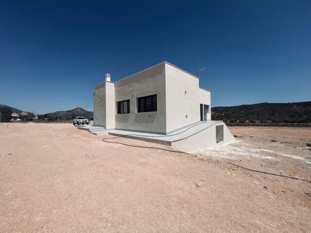 Resale - 3 Bedroom 2 Bathroom Villa in Macisvenda -  - Murcia