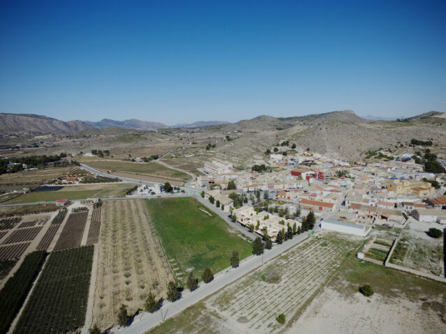 Resale - 3 Bedroom 3 Bathroom Villa in Hondon de las Nieves -  - Alicante