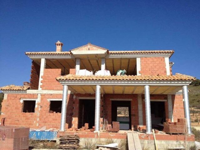 Resale - 3 Bedroom 2 Bathroom Villa in Pinoso -  - Alicante