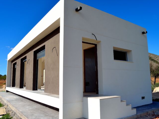 Resale - 3 Bedroom 2 Bathroom Villa in La Romana -  - Alicante