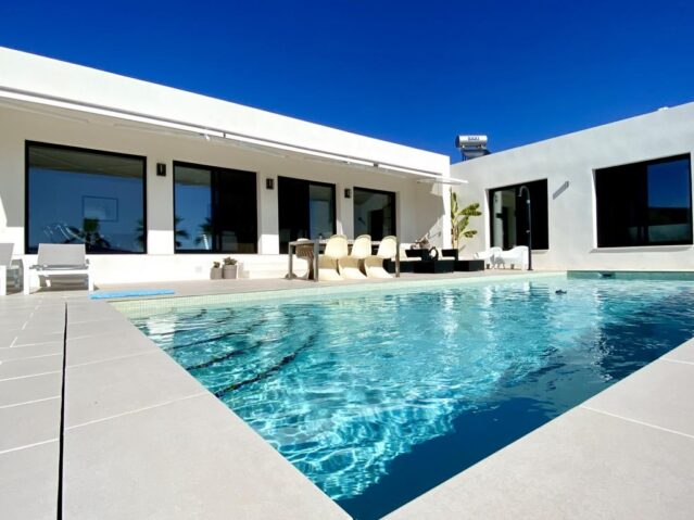 Resale - 3 Bedroom 2 Bathroom Villa in Hondon de las Nieves - , Hondon de las Nieves, Alicante, Spain - Alicante