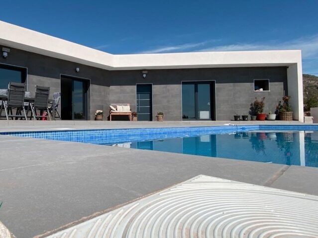 4 Bedroom 2 Bathroom Villa in Hondon de las Nieves