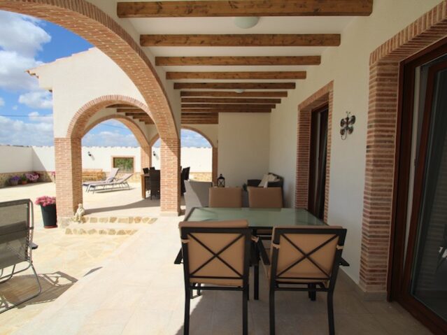 Resale - 3 Bedroom 2 Bathroom Villa in Pinoso - , Pinoso, Alicante, Spain - Alicante
