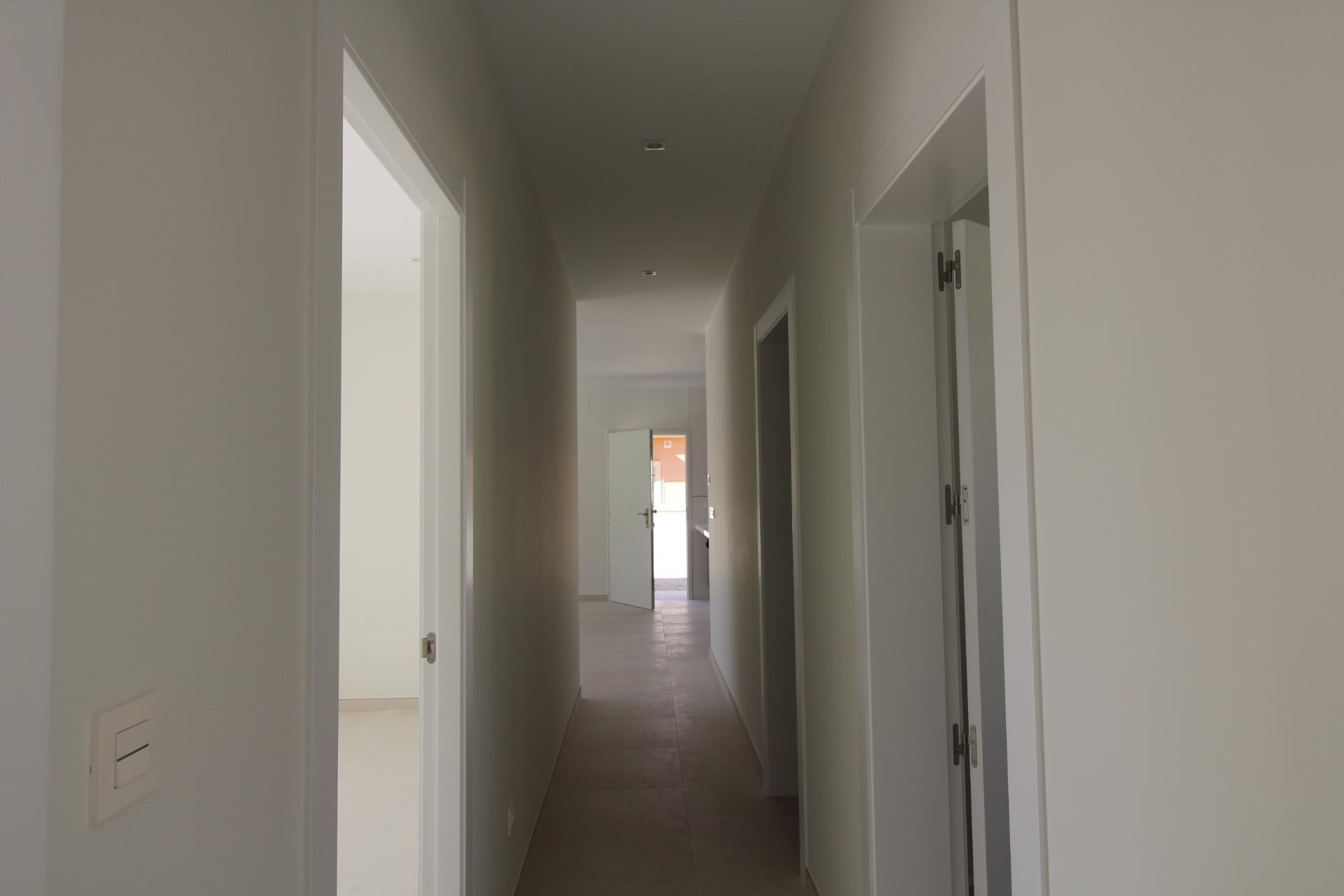 Resale - 3 Bedroom 2 Bathroom Villa in La Romana -  - Alicante