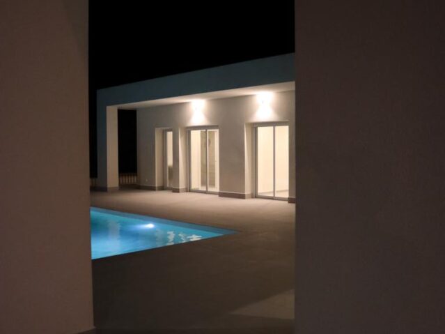 Resale - 3 Bedroom 2 Bathroom Apartment in La Romana -  - Alicante
