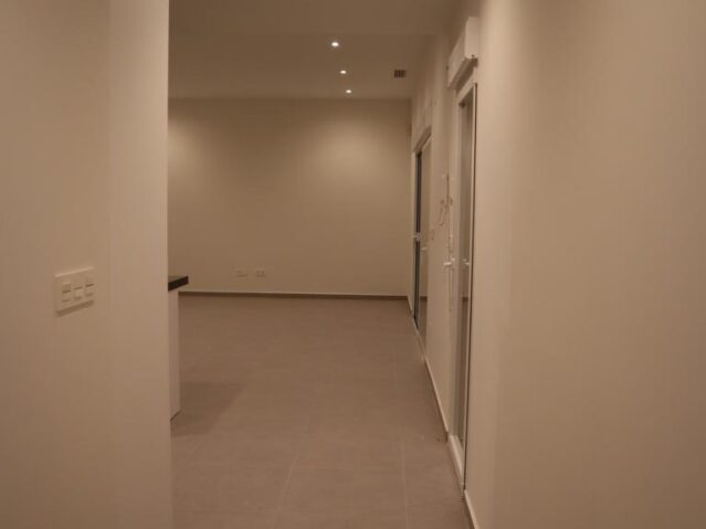 Resale - 3 Bedroom 2 Bathroom Apartment in La Romana -  - Alicante