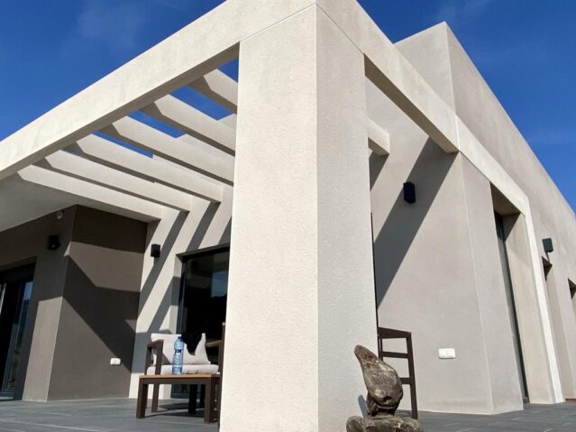 Resale - 3 Bedroom 2 Bathroom Villa in La Romana -  - Alicante