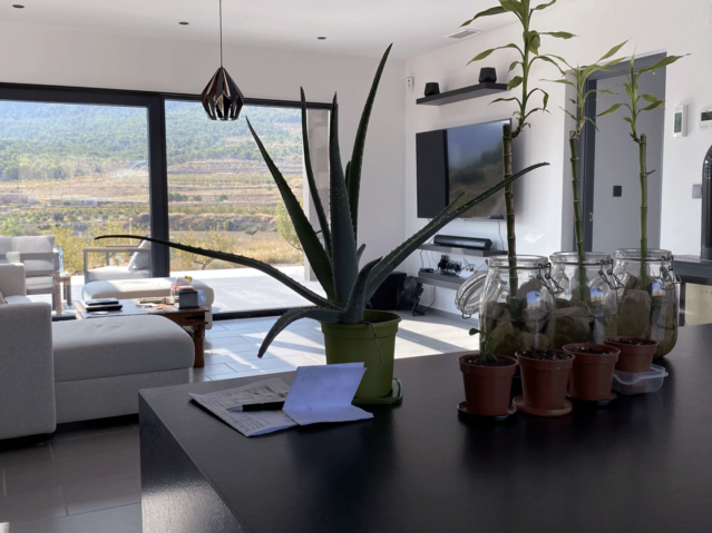 Resale - 3 Bedroom 2 Bathroom Villa in La Romana -  - Alicante