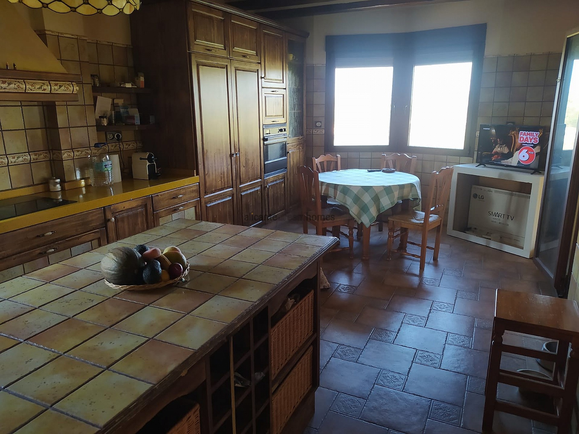 Resale - 2 Bedroom 2 Bathroom Villa in Yecla -  - Murcia