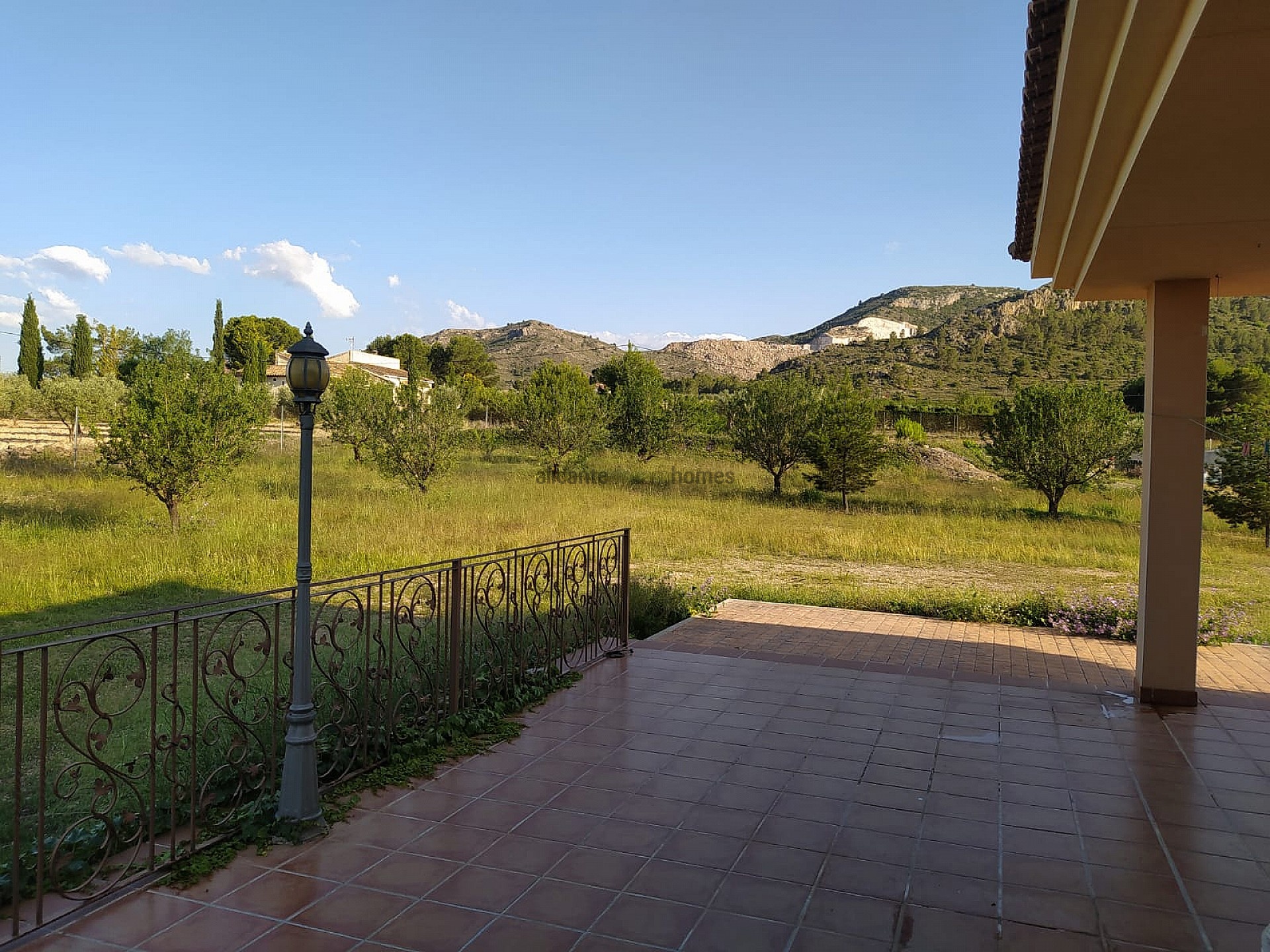 Resale - 2 Bedroom 2 Bathroom Villa in Yecla -  - Murcia