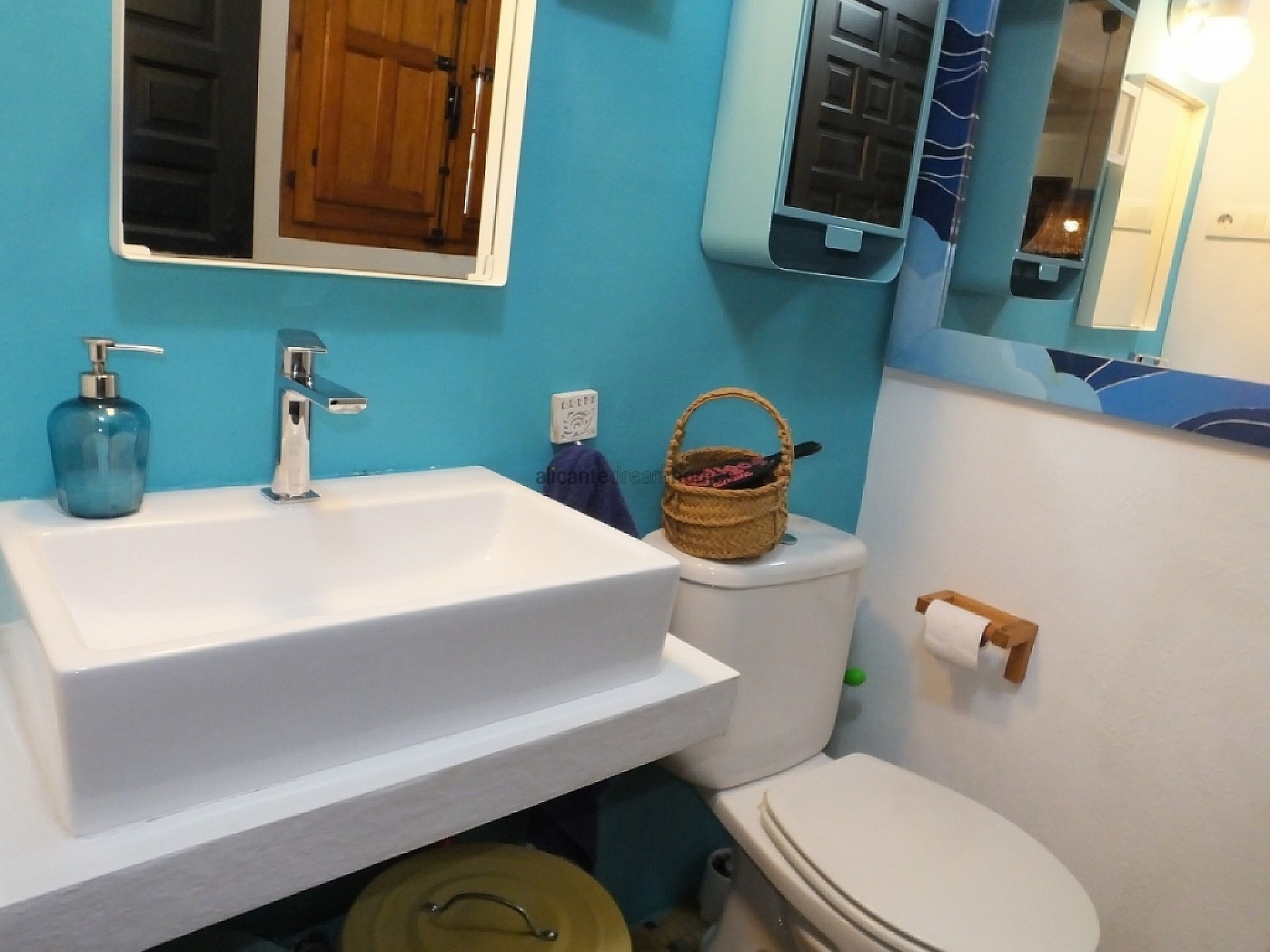 Resale - 3 Bedroom 2 Bathroom Country house in Pinoso -  - Alicante