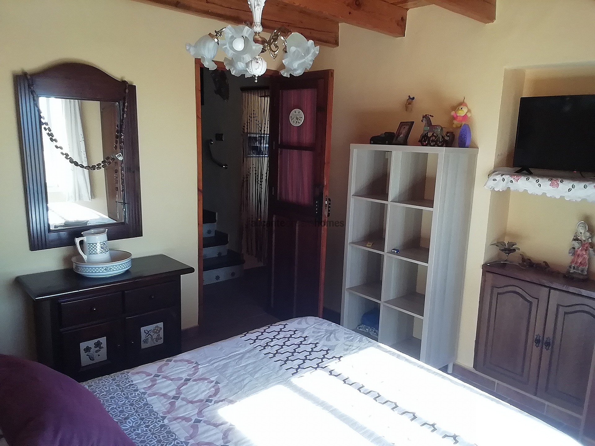 Resale - 5 Bedroom 2 Bathroom Villa in Fortuna -  - Murcia