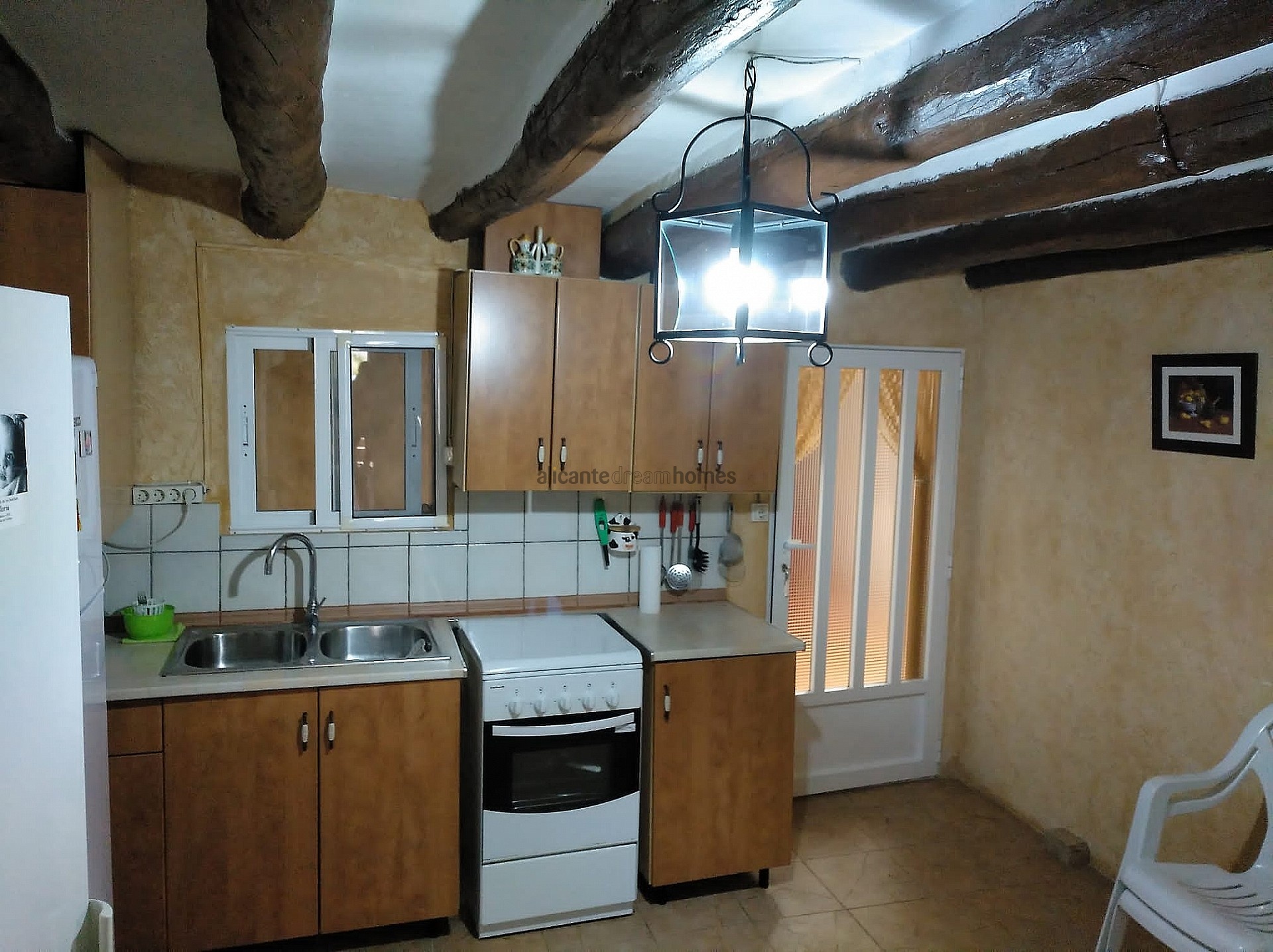 Resale - 3 Bedroom 1 Bathroom Country house in Yecla -  - Murcia