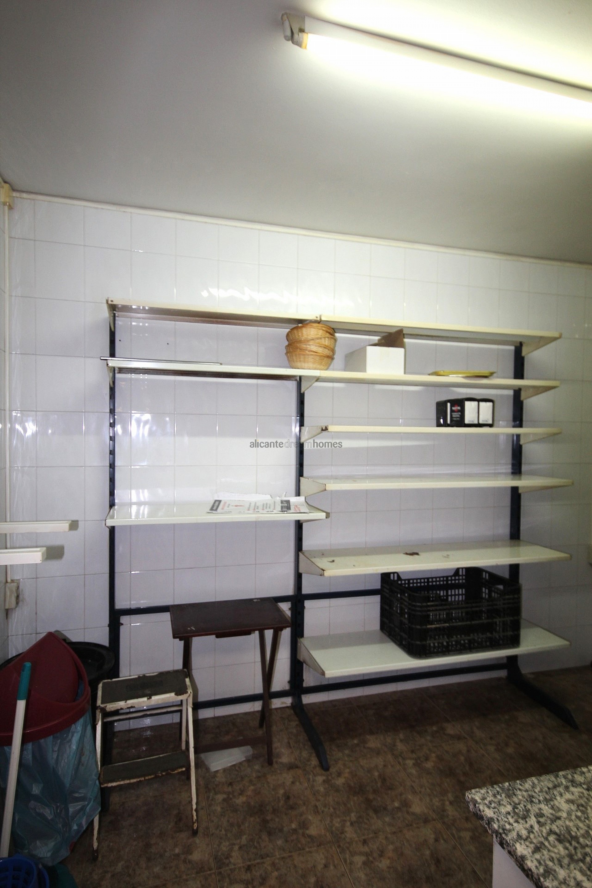 Resale - Commercial in Onil -  - Alicante