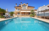 3-7330/5124, 5 Bedroom 4 Bathroom Villa in Torrevieja