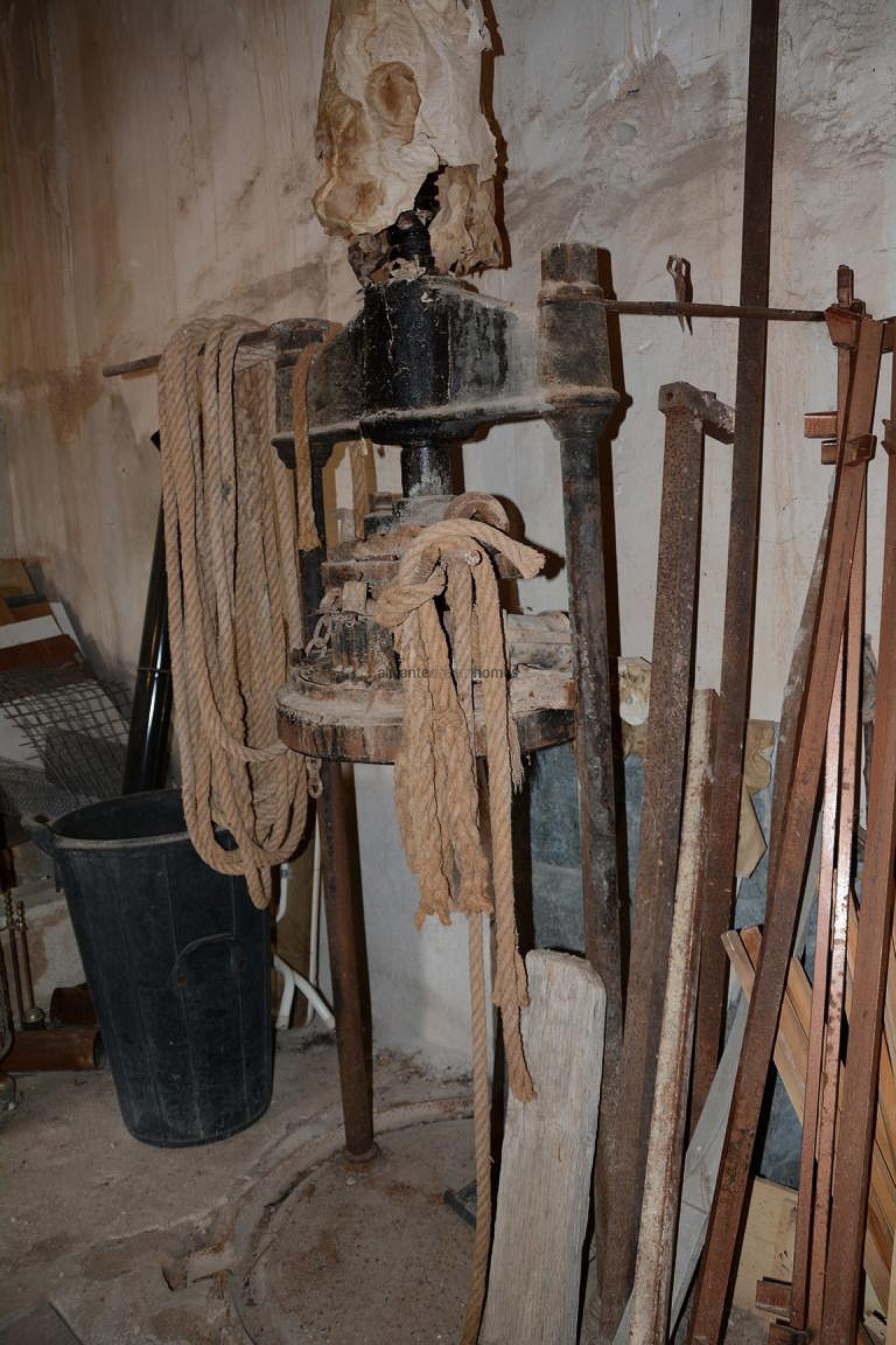 Resale - 6 Bedroom 2 Bathroom Finca in La Romana -  - Alicante