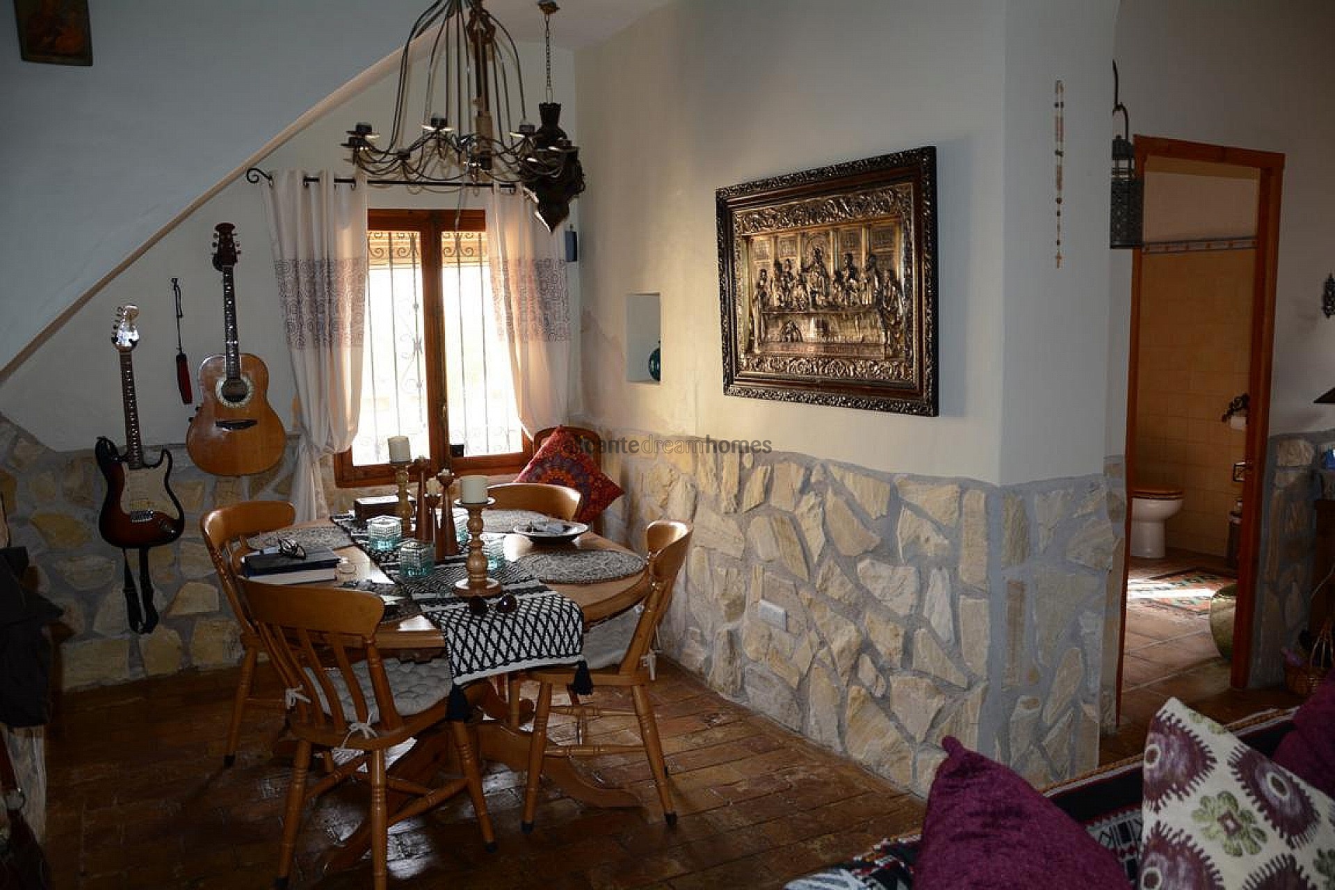 Resale - 6 Bedroom 2 Bathroom Finca in La Romana -  - Alicante