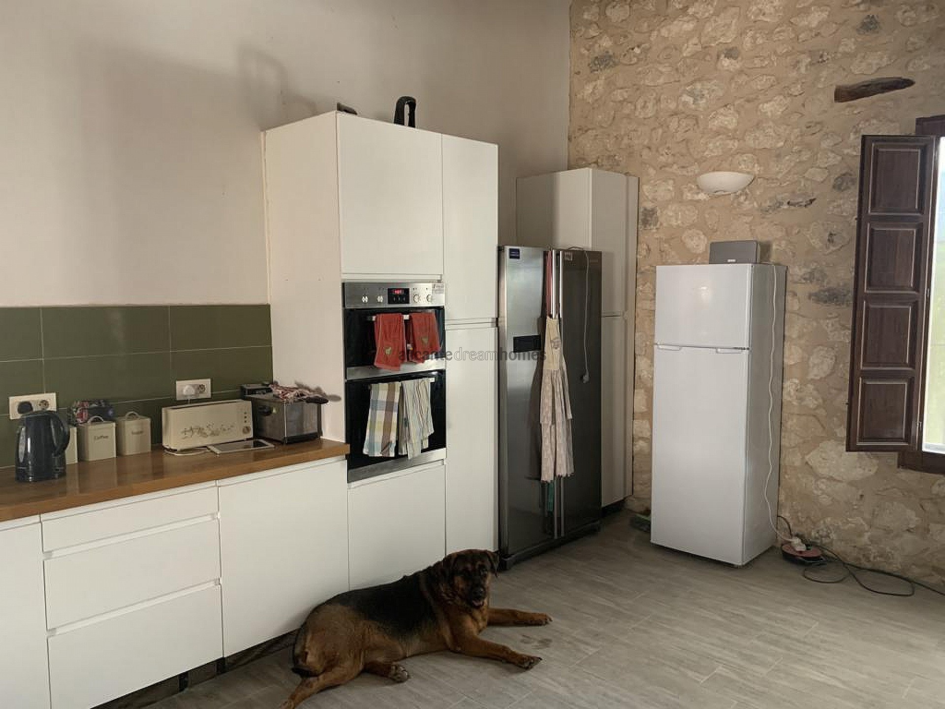 Resale - 5 Bedroom 3 Bathroom Finca in Torre Del Rico -  - Murcia