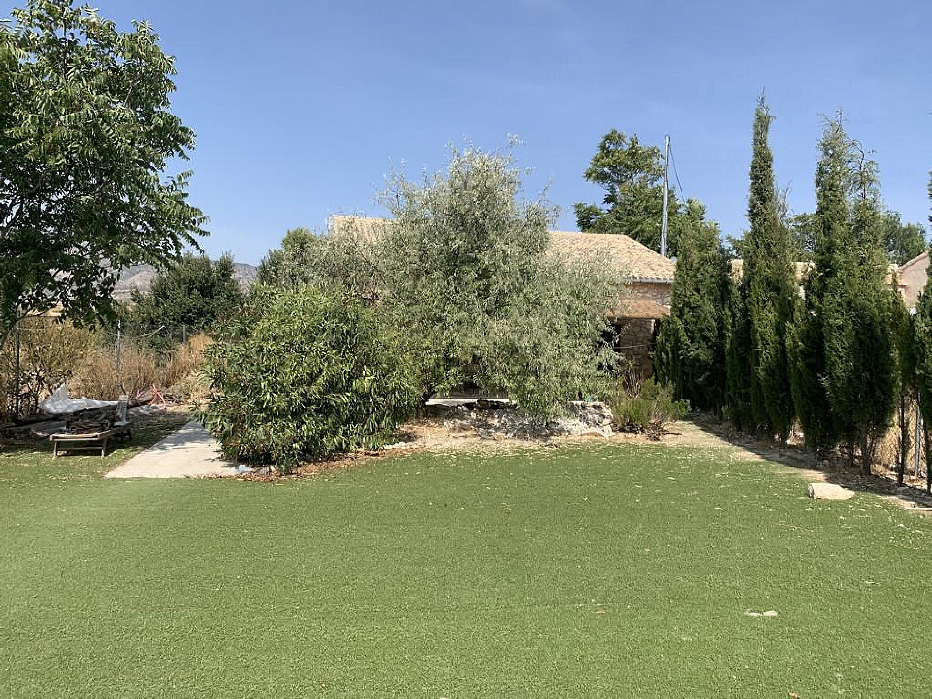 Resale - 5 Bedroom 3 Bathroom Finca in Torre Del Rico -  - Murcia