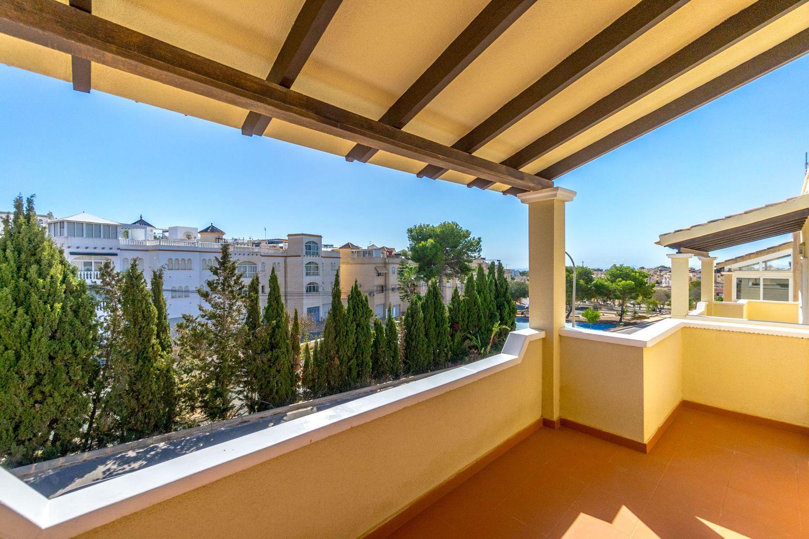 Resale - 3 Bedroom 2 Bathroom Casa in Orihuela Costa - Las Filipinas - Alicante