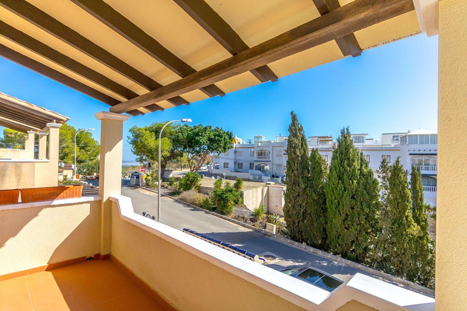 Resale - 3 Bedroom 2 Bathroom Casa in Orihuela Costa - Las Filipinas - Alicante