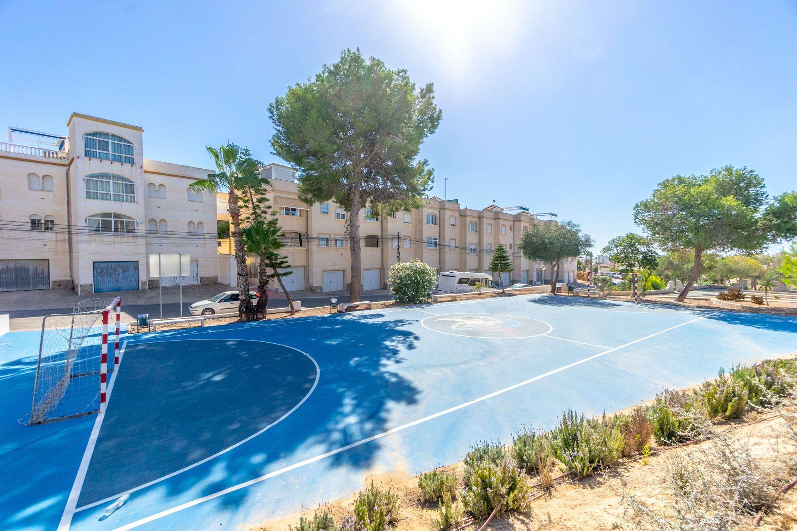 Resale - 3 Bedroom 2 Bathroom Casa in Orihuela Costa - Las Filipinas - Alicante