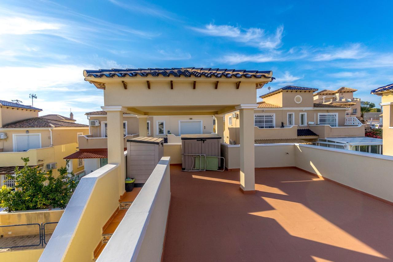 Resale - 3 Bedroom 2 Bathroom Casa in Orihuela Costa - Las Filipinas - Alicante