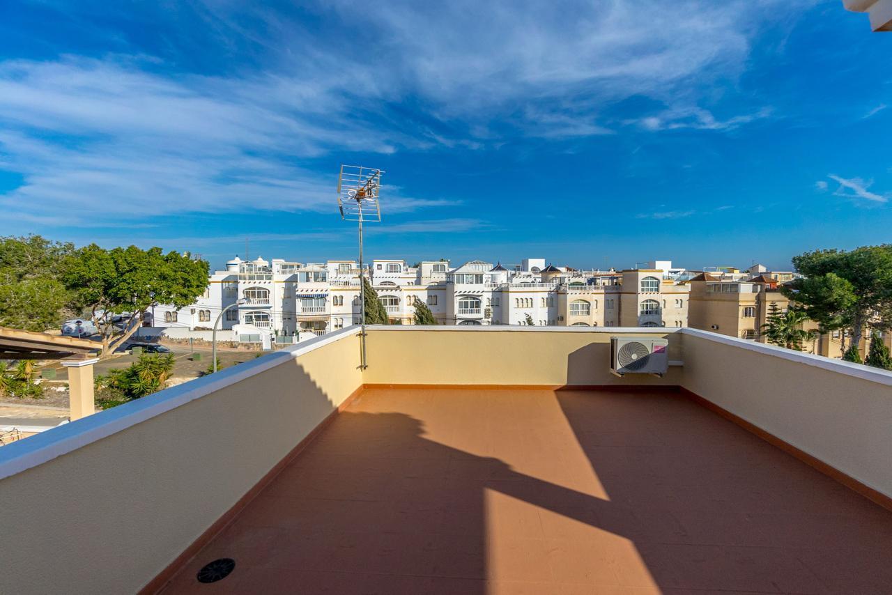 Resale - 3 Bedroom 2 Bathroom Casa in Orihuela Costa - Las Filipinas - Alicante