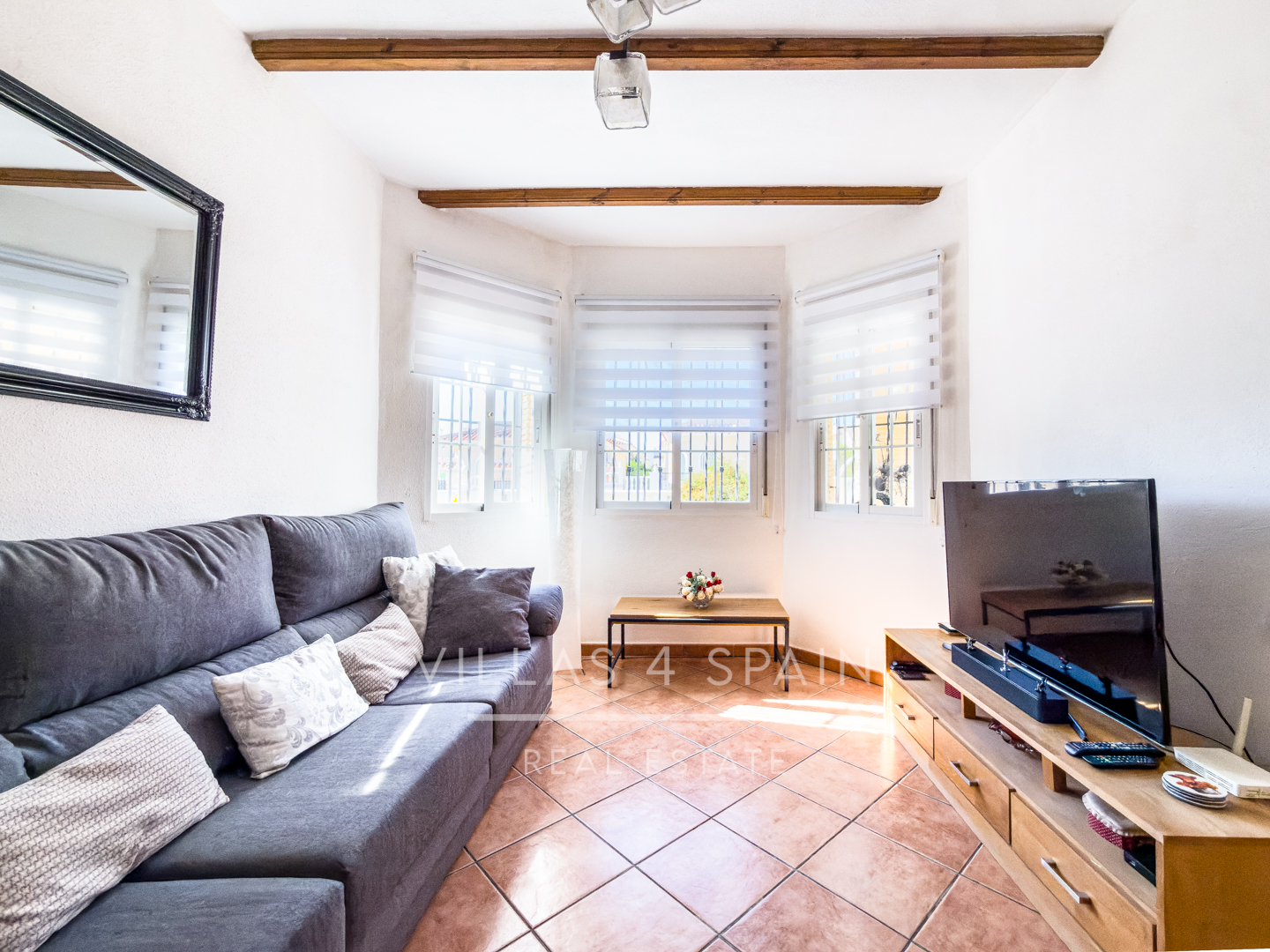 Resale - 3 Bed 2 Bath Villa With Private Pool and parking in Lo Crispin, Algorfa - av. de la estacion - Alicante