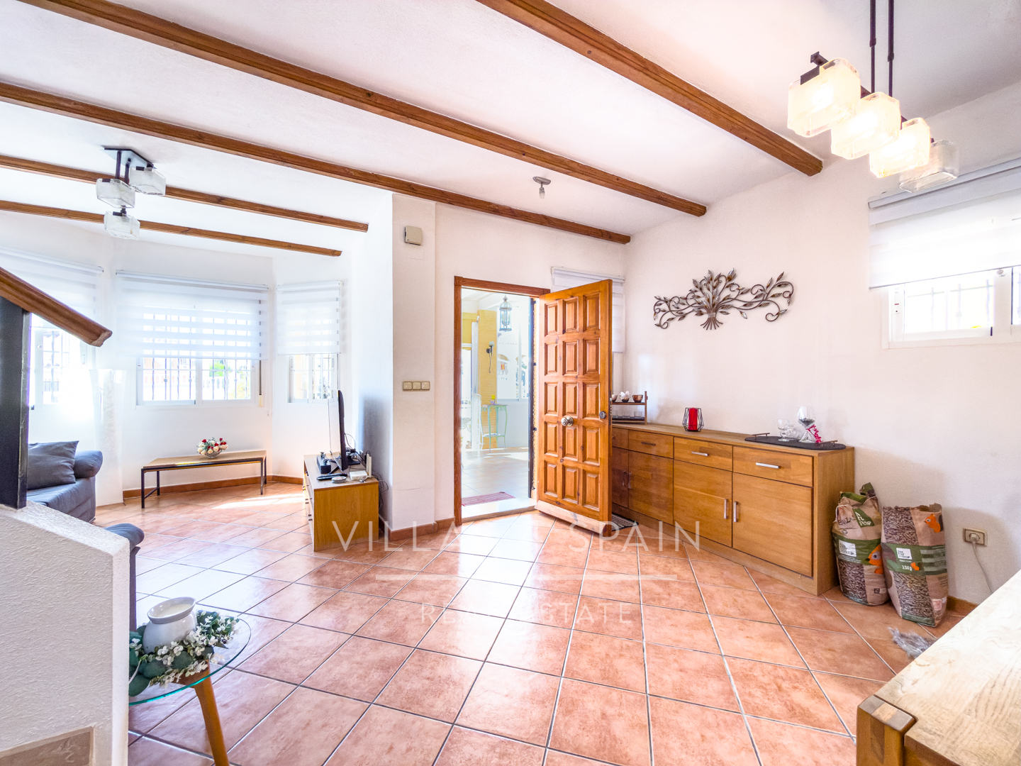Resale - 3 Bed 2 Bath Villa With Private Pool and parking in Lo Crispin, Algorfa - av. de la estacion - Alicante