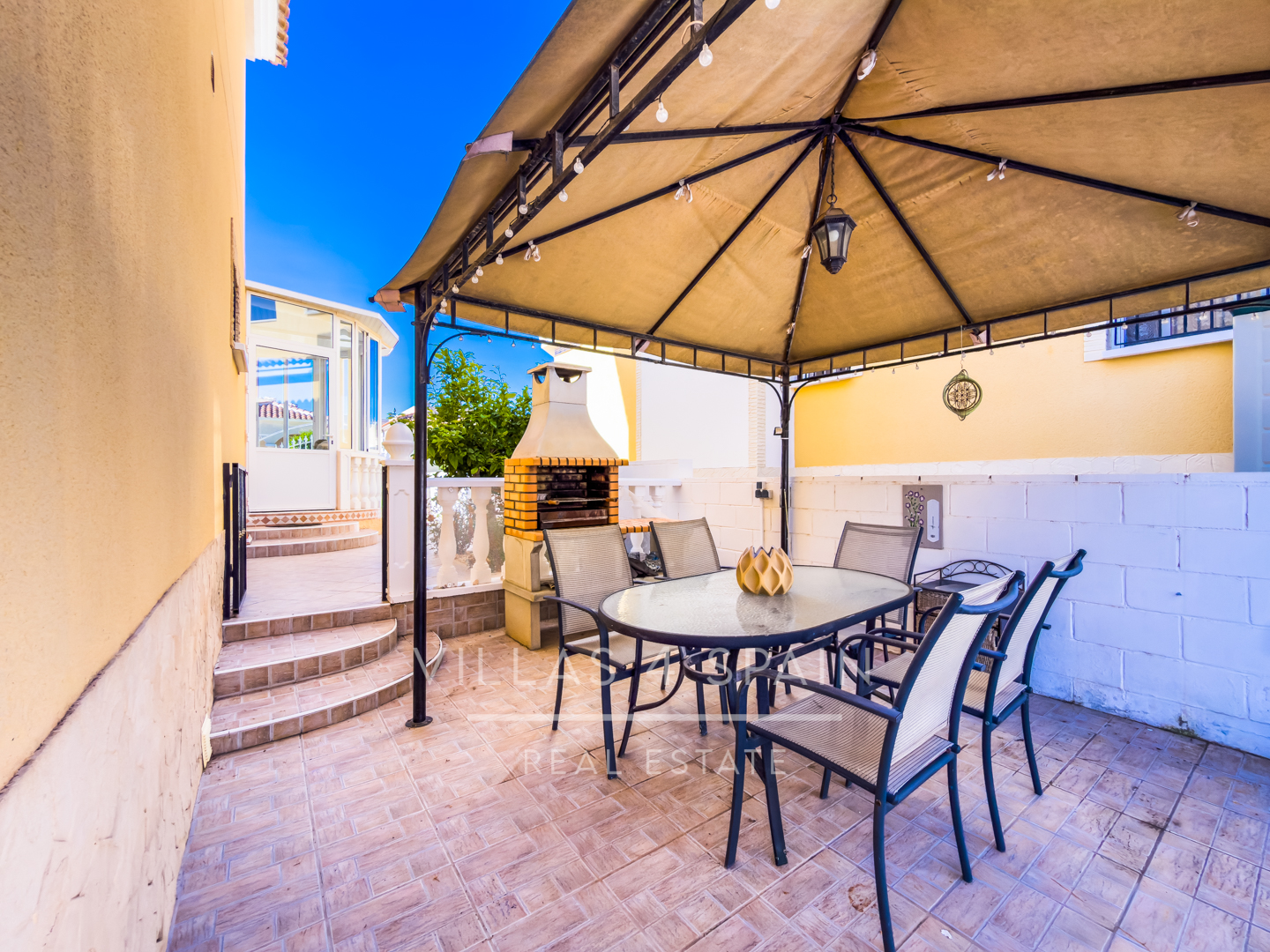 Resale - 3 Bed 2 Bath Villa With Private Pool and parking in Lo Crispin, Algorfa - av. de la estacion - Alicante