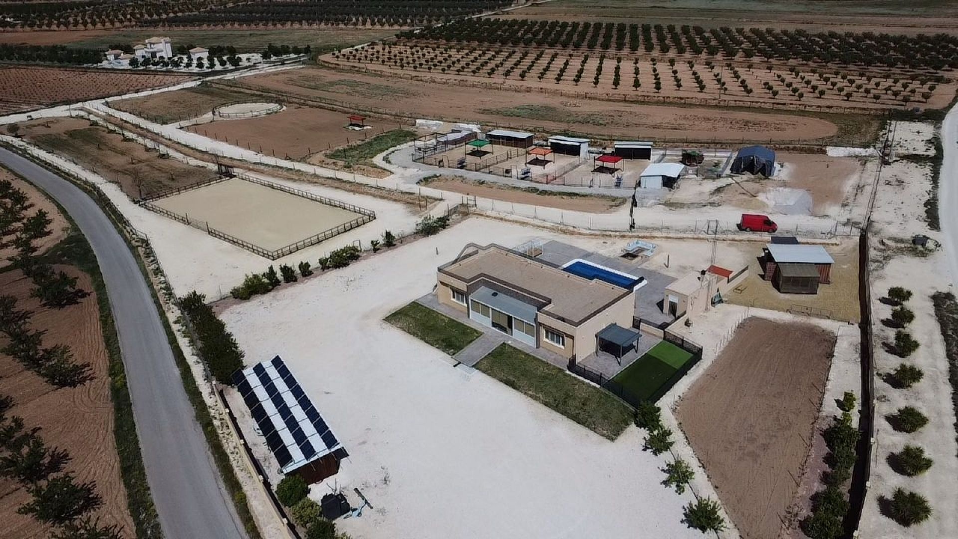 Resale - 3 Bedroom 3 Bathroom Estate in Pinoso - , Pinoso, Alicante, Spain - Alicante