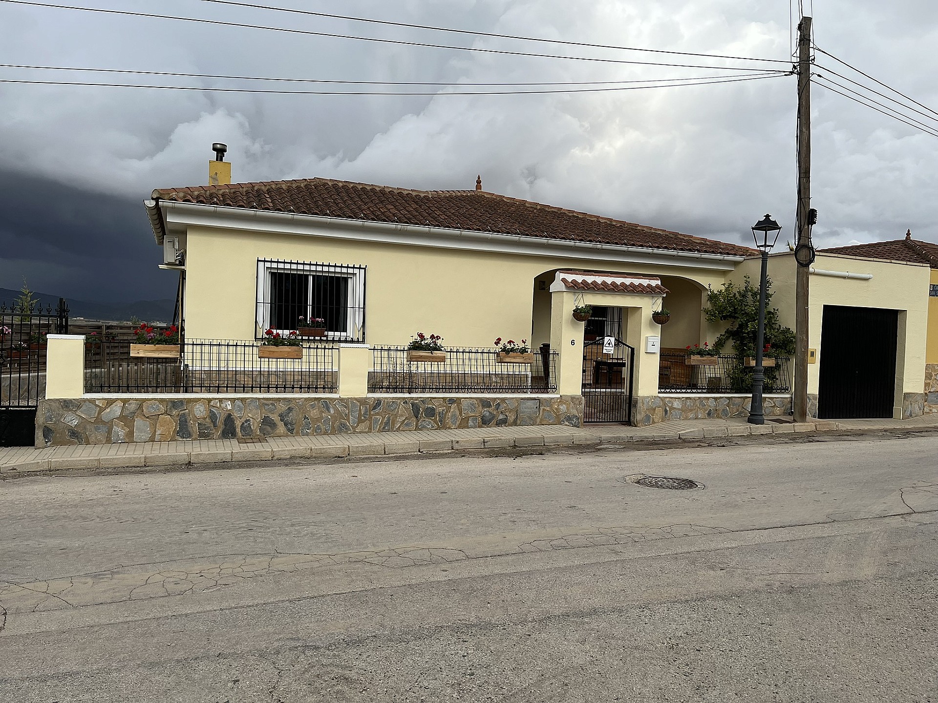 Resale - 3 Bedroom 2 Bathroom Townhouse in Cañada de la Leña -  - Murcia