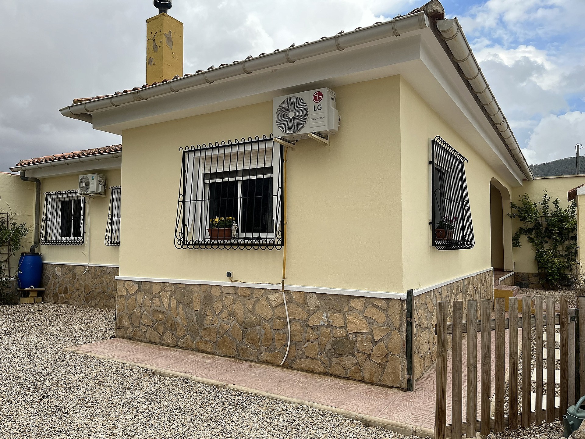 Resale - 3 Bedroom 2 Bathroom Townhouse in Cañada de la Leña -  - Murcia