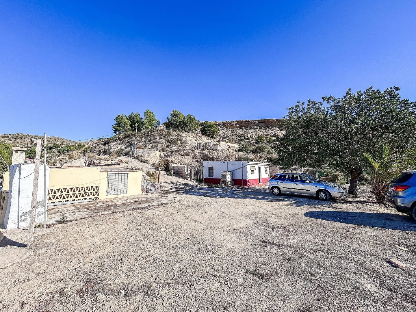 4 Bedroom 1 Bathroom Country house in Crevillente