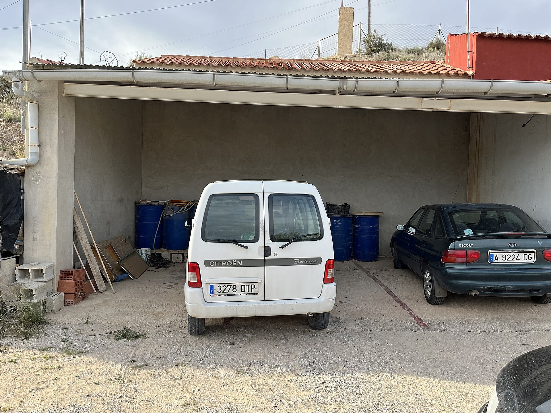Resale - 4 Bedroom 1 Bathroom Cave House in Abanilla -  - Murcia
