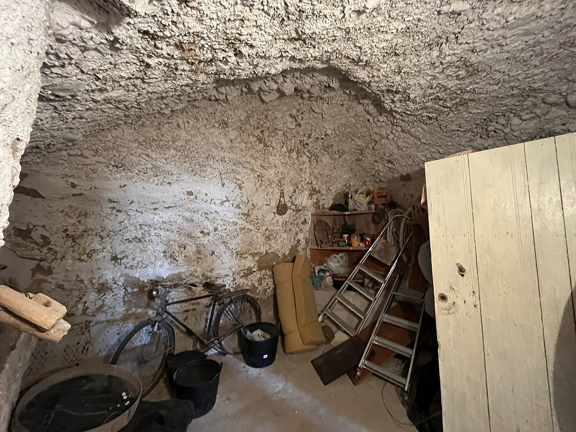 Resale - 4 Bedroom 1 Bathroom Cave House in Abanilla -  - Murcia