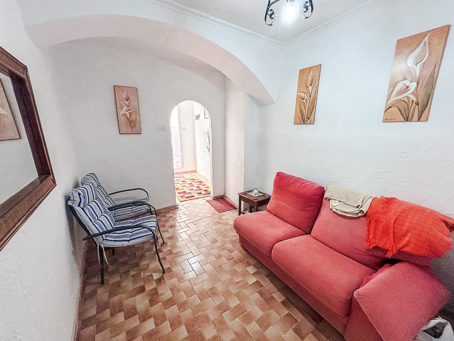 Resale - 4 Bedroom 2 Bathroom Townhouse in Onil -  - Alicante