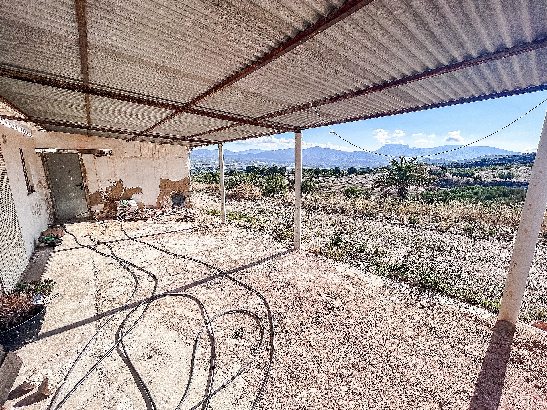 Resale - 2 Bedroom 1 Bathroom Finca in Elda -  - Alicante