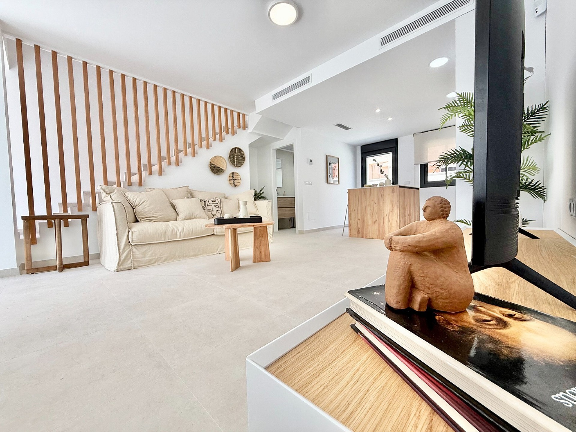 Resale - 3 Bedroom 2 Bathroom Villa in Cox -  - Alicante