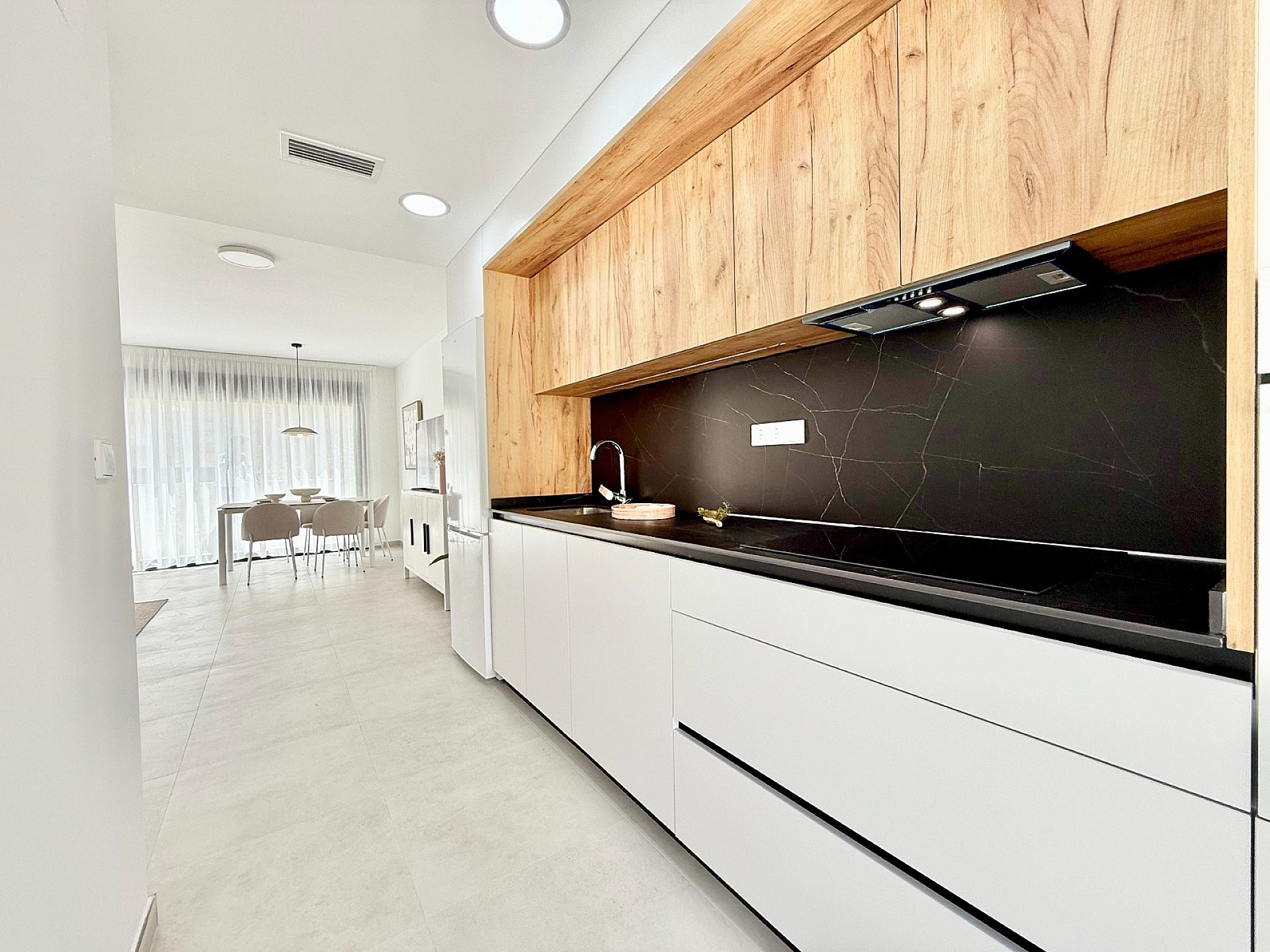 Resale - 3 Bedroom 2 Bathroom Villa in Cox -  - Alicante