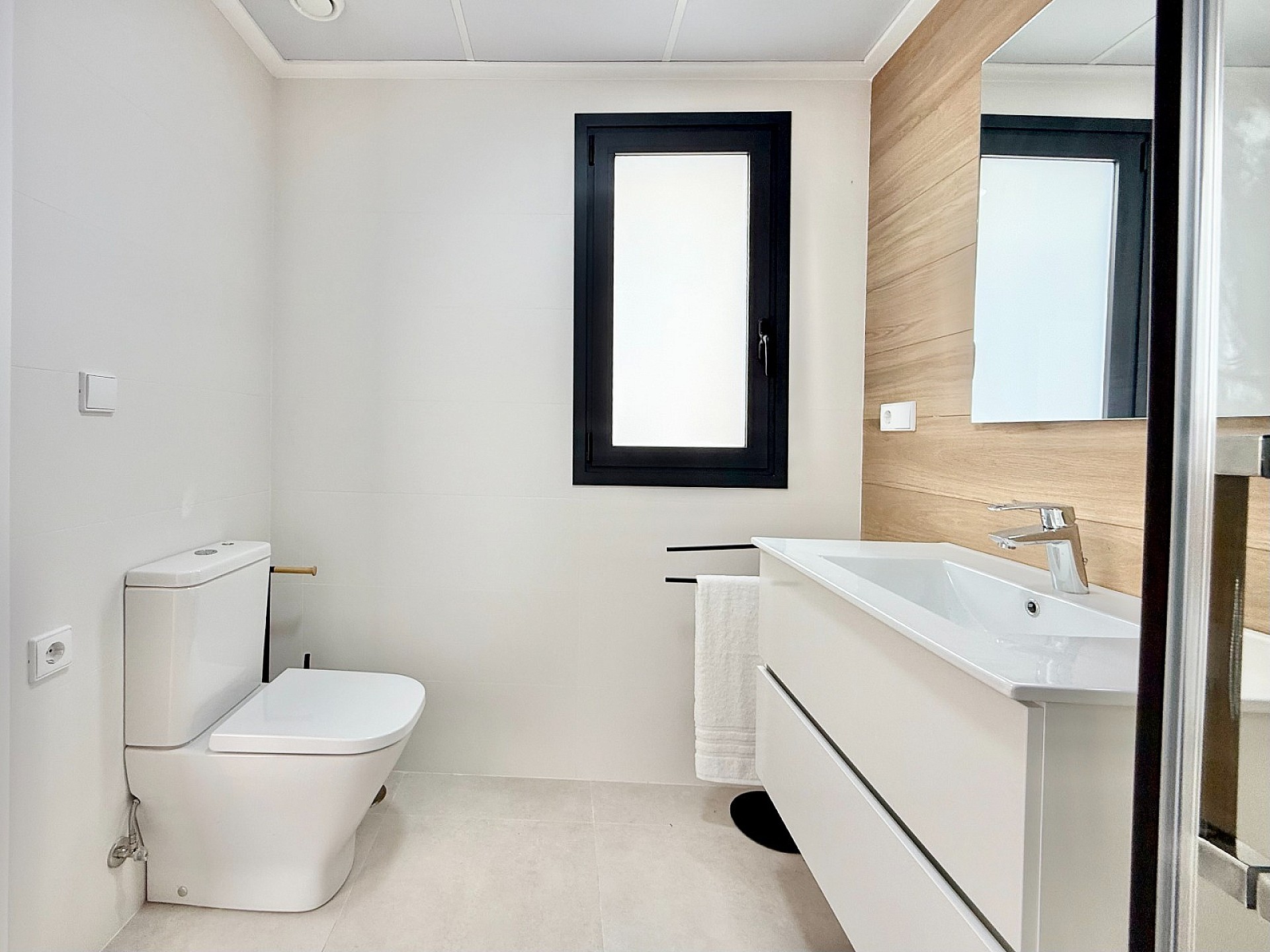 Resale - 3 Bedroom 2 Bathroom Villa in Cox -  - Alicante