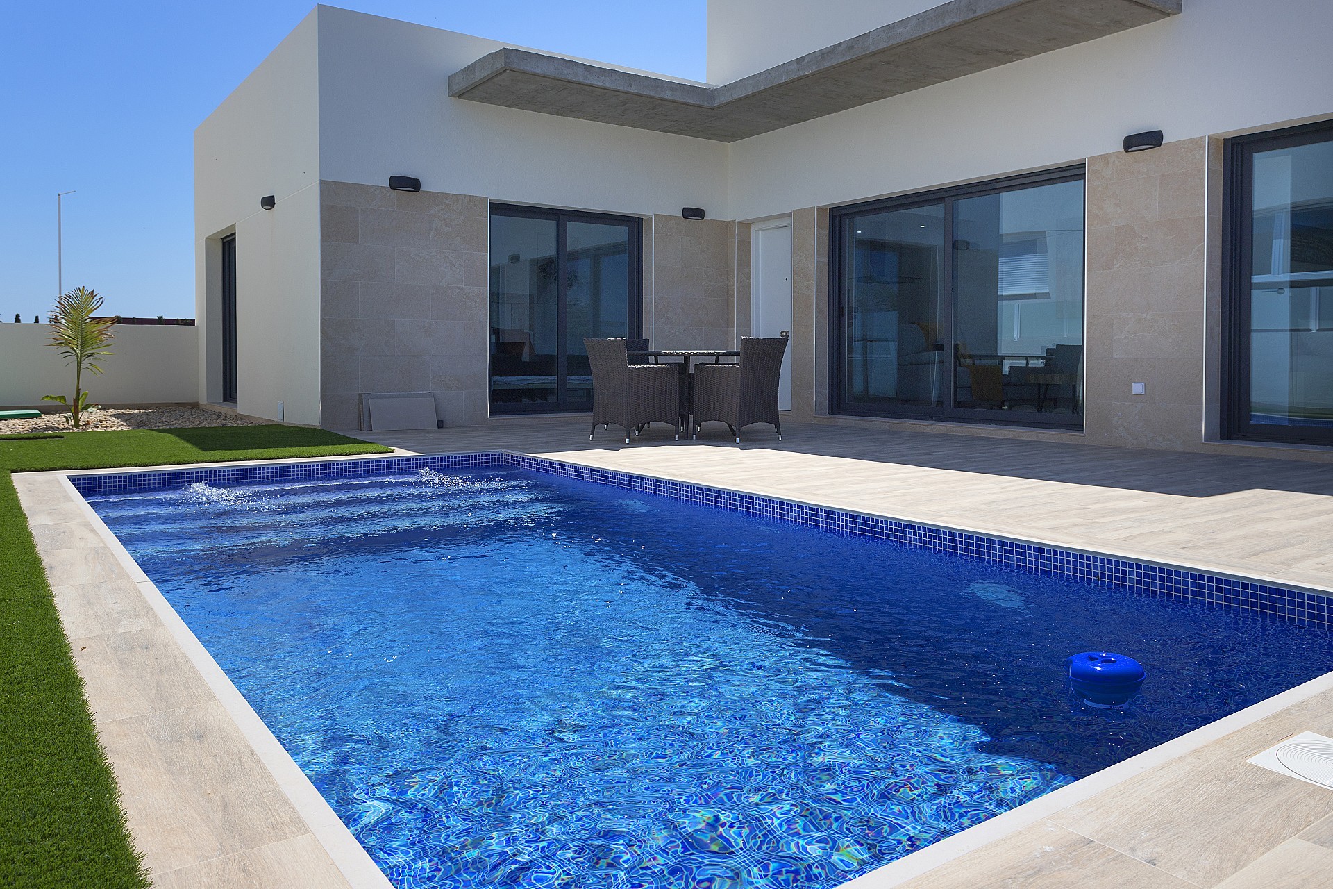 Resale - 3 Bedroom 2 Bathroom Villa in Daya Nueva -  - Alicante