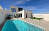 3 Bedroom 3 Bathroom Villa in La Manga del Mar Menor