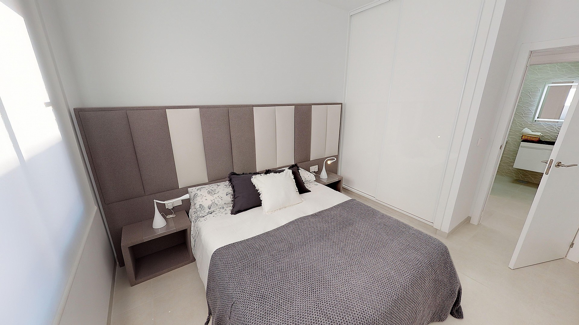 Resale - 3 Bedroom 2 Bathroom Villa in San Pedro del Pinatar -  - Murcia