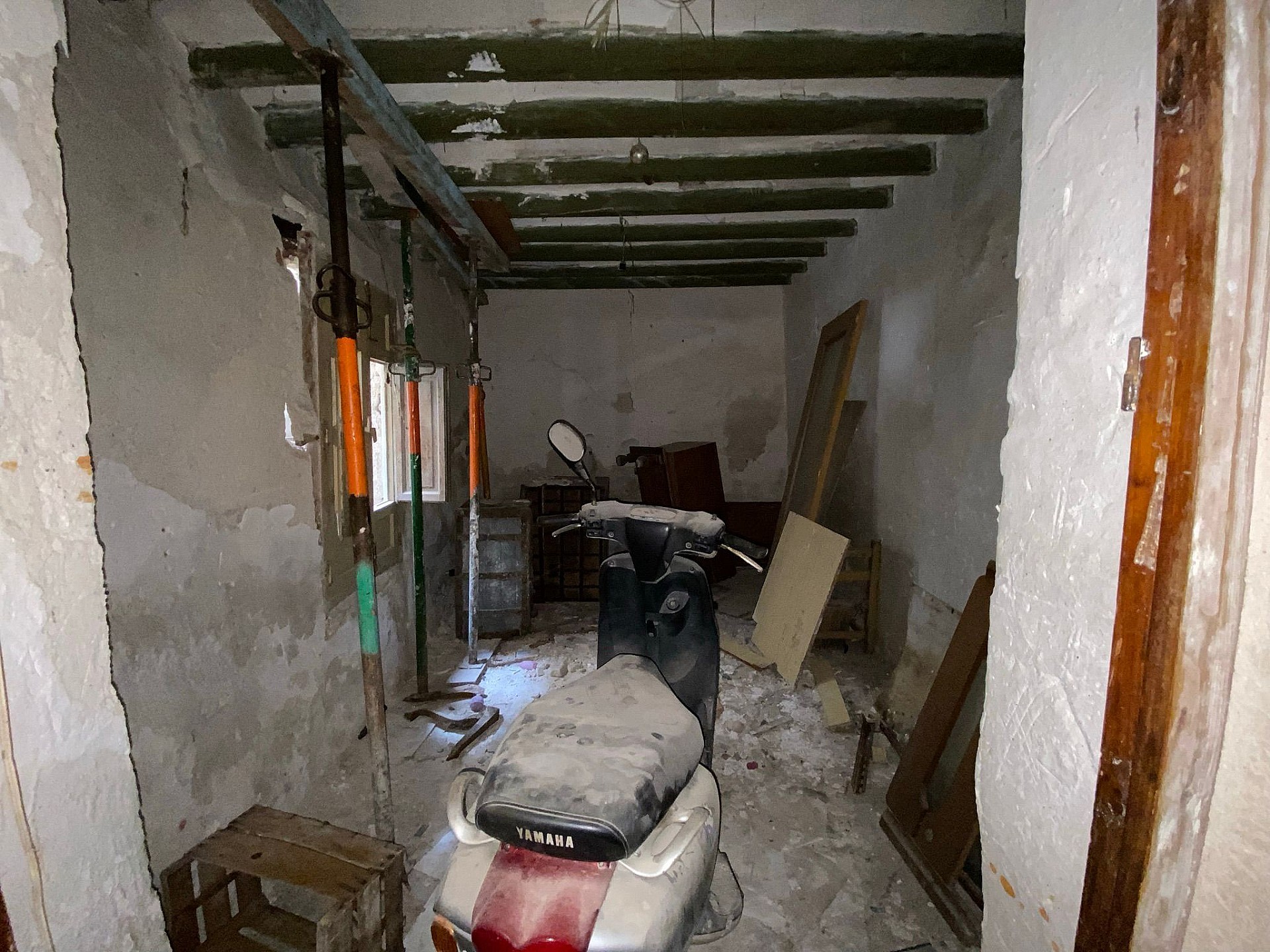 Resale - 5 Bedroom 2 Bathroom Townhouse in Aspe -  - Alicante