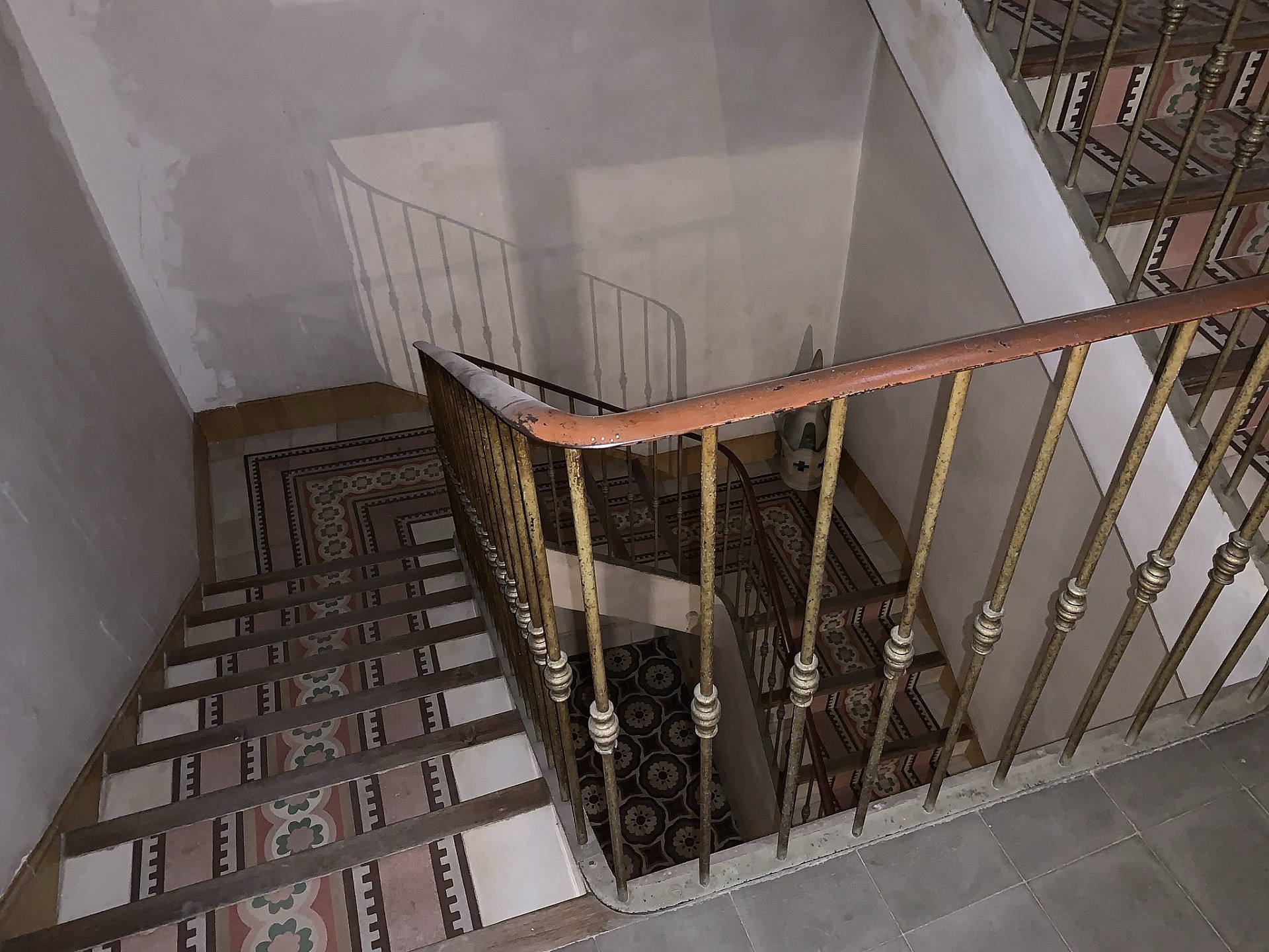 Resale - 7 Bedroom 1 Bathroom Townhouse in Agost -  - Alicante