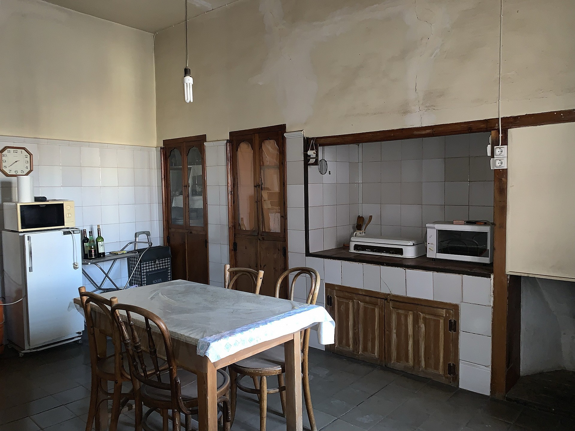 Resale - 7 Bedroom 1 Bathroom Townhouse in Agost -  - Alicante