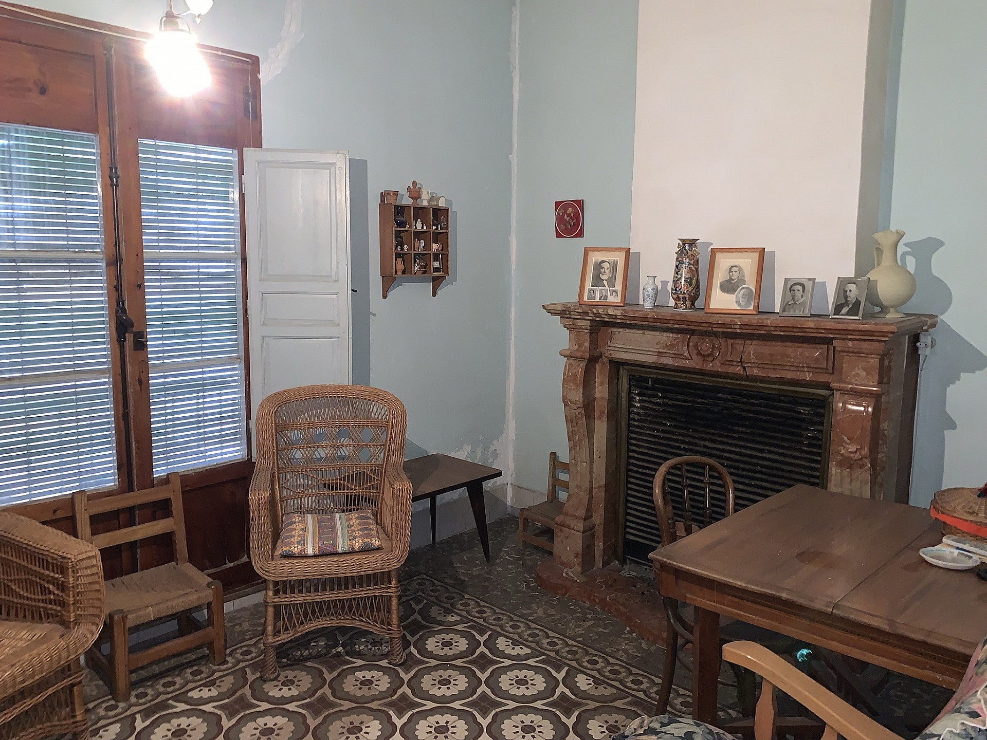 Resale - 7 Bedroom 1 Bathroom Townhouse in Agost -  - Alicante
